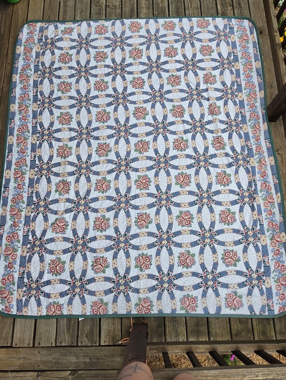 Vintage Springs Classic Floral Double Wedding Ring Manufactured Quilt Blue Pink